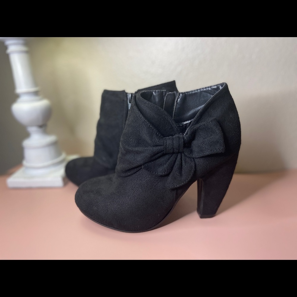 ❄️Sale❄️ ETCETERA Booties Women’s Size 7